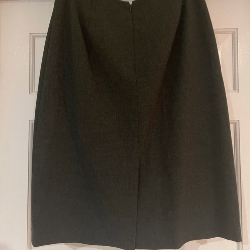 Preview Collection Gray lined pencil skirt size 10